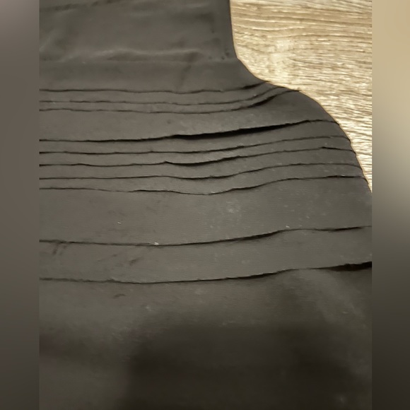 💚4 for $30💚 Naked Zebra Sleeveless Top with Crepe Details - Black - Picture 3 of 7